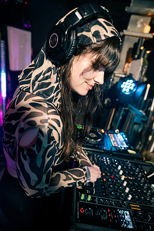 Angie LC-40008