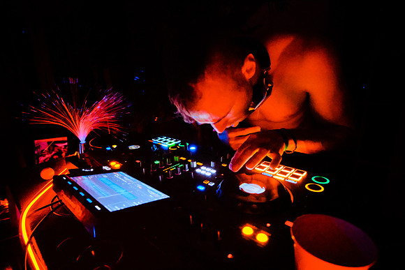 _XT49794