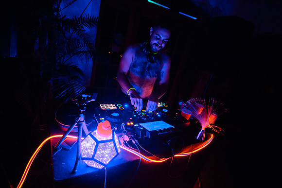 _XT49693